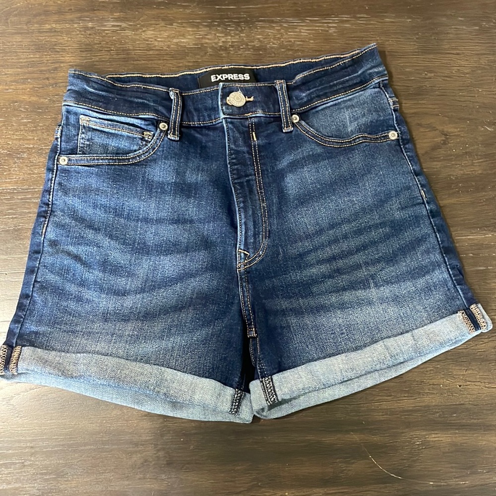 Super Soft and Stretch High Waist MIDI shorts